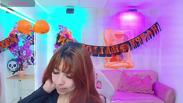 Snapshot of Gabby_evanns chatting on October 31, 2025, 11:55 am Gabby evanns online show from October 31, 2025, 11:55 am