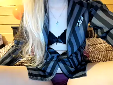 Snapshot of Cookiecutey chatting on November 1, 2025, 8:16 am Cookiecutey online show from November 1, 2025, 8:16 am