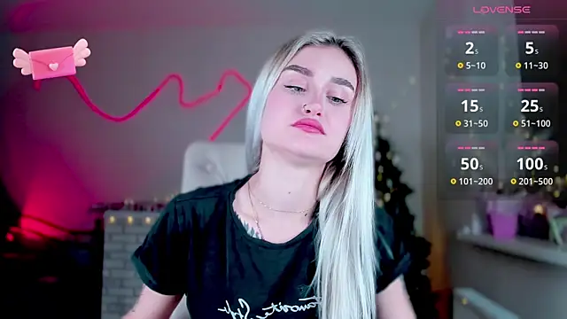 Snapshot of _Ravenaa chatting on December 12, 2024, 1:28 pm Ravenaa online show from December 12, 2024, 1:28 pm