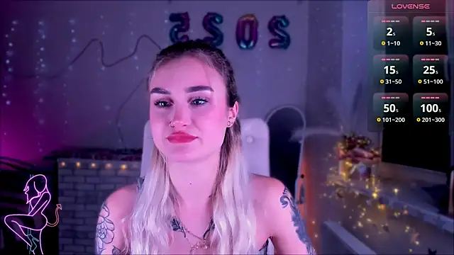 Snapshot of _Ravenaa chatting on January 20, 2025, 2:03 pm Ravenaa online show from January 20, 2025, 2:03 pm