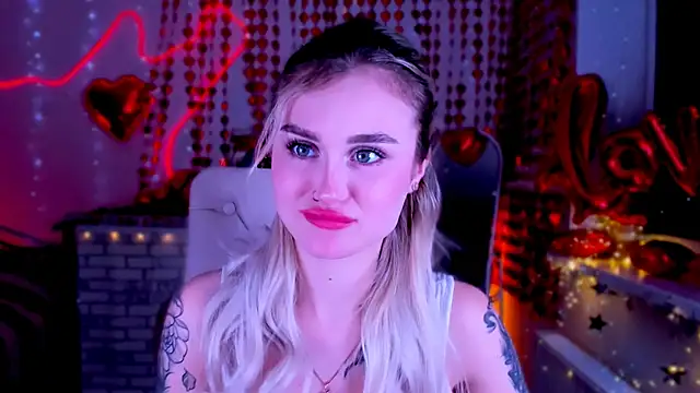 Snapshot of _Ravenaa chatting on February 25, 2025, 2:33 pm Ravenaa online show from February 25, 2025, 2:33 pm