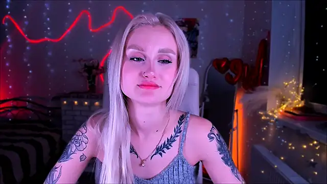 Snapshot of _Ravenaa chatting on March 14, 2025, 3:03 pm Ravenaa online show from March 14, 2025, 3:03 pm