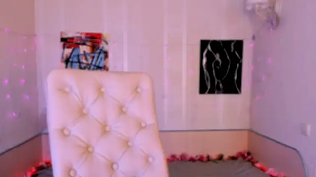 Snapshot of _Ravenaa chatting on October 10, 2025, 10:25 am Ravenaa online show from October 10, 2025, 10:25 am