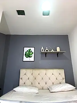 Snapshot of Soe_Lara chatting on September 20, 2025, 10:49 am Soe Lara online show from September 20, 2025, 10:49 am