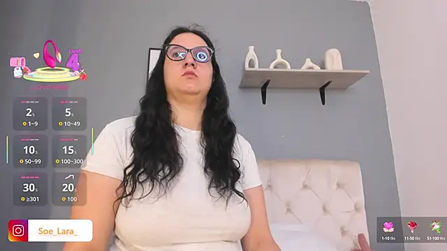 Snapshot of Soe_Lara chatting on October 8, 2025, 11:30 am Soe Lara online show from October 8, 2025, 11:30 am