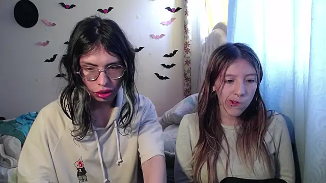 Snapshot of BRIAR_AND_BLAIR chatting on September 24, 2025, 3:48 pm BRIAR AND BLAIR online show from September 24, 2025, 3:48 pm