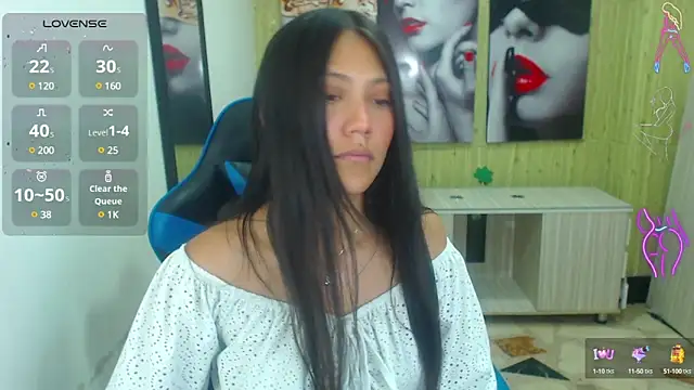Snapshot of Catalehia_Milk chatting on February 3, 2025, 7:42 pm Catalehia Milk online show from February 3, 2025, 7:42 pm
