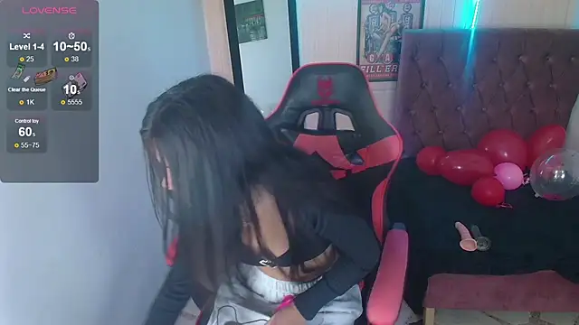 Snapshot of Catalehia_Milk chatting on February 19, 2025, 7:48 pm Catalehia Milk online show from February 19, 2025, 7:48 pm