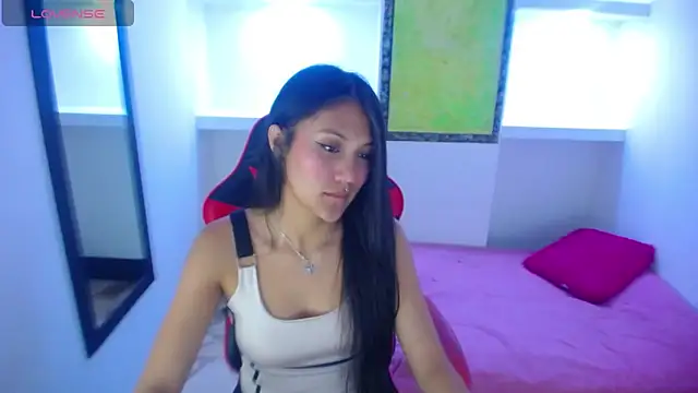 Snapshot of Catalehia_Milk chatting on March 5, 2025, 8:10 pm Catalehia Milk online show from March 5, 2025, 8:10 pm