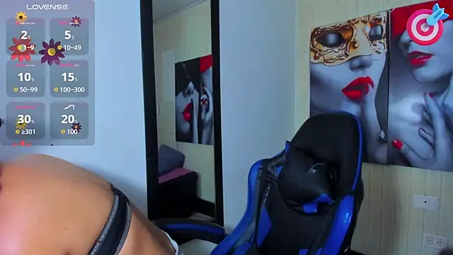 Snapshot of Catalehia_Milk chatting on November 13, 2025, 8:19 pm Catalehia Milk online show from November 13, 2025, 8:19 pm