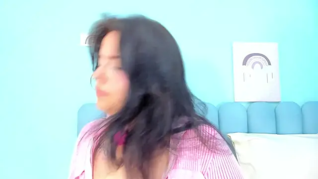 Snapshot of curvy_rousi chatting on February 5, 2025, 2:26 pm curvy rousi online show from February 5, 2025, 2:26 pm