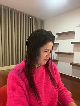 Snapshot of Alice_Biel chatting on January 3, 2025, 11:35 am Alice Biel online show from January 3, 2025, 11:35 am