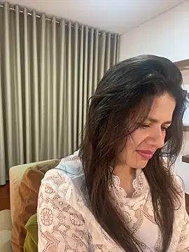 Snapshot of Alice_Biel chatting on February 2, 2025, 1:55 am Alice Biel online show from February 2, 2025, 1:55 am