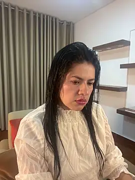 Snapshot of Alice_Biel chatting on February 3, 2025, 8:46 am Alice Biel online show from February 3, 2025, 8:46 am