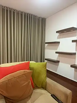 Snapshot of Alice_Biel chatting on February 11, 2025, 11:01 pm Alice Biel online show from February 11, 2025, 11:01 pm