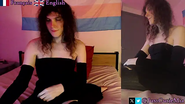 JustCutieMia online show from November 20, 2025, 7:13 pm