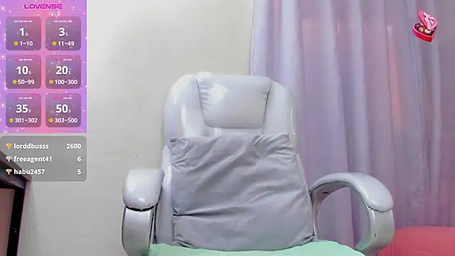 Snapshot of Hot_beauty__ chatting on January 25, 2025, 11:55 am Hot beauty online show from January 25, 2025, 11:55 am