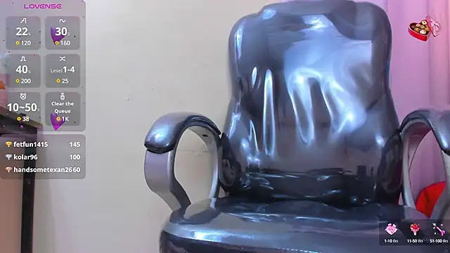 Snapshot of Hot_beauty__ chatting on February 9, 2025, 12:41 pm Hot beauty online show from February 9, 2025, 12:41 pm