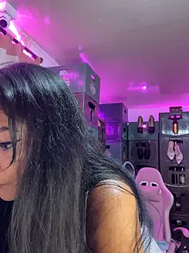 Snapshot of Hot_beauty__ chatting on September 13, 2025, 3:28 am Hot beauty online show from September 13, 2025, 3:28 am