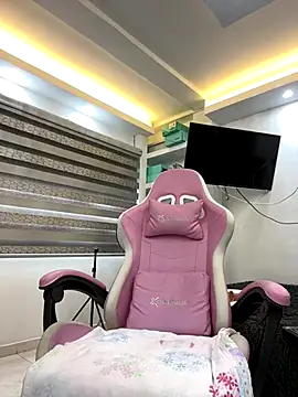 Snapshot of Hot_beauty__ chatting on November 13, 2025, 8:08 pm Hot beauty online show from November 13, 2025, 8:08 pm