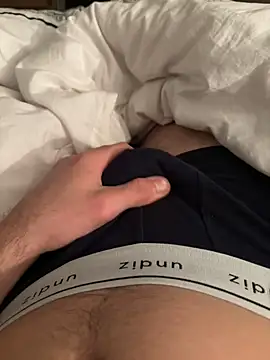 Snapshot of val6910 chatting on January 16, 2025, 8:57 pm val6910 online show from January 16, 2025, 8:57 pm