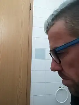 Snapshot of jonyfree1978 chatting on February 16, 2025, 8:43 am jonyfree1978 online show from February 16, 2025, 8:43 am