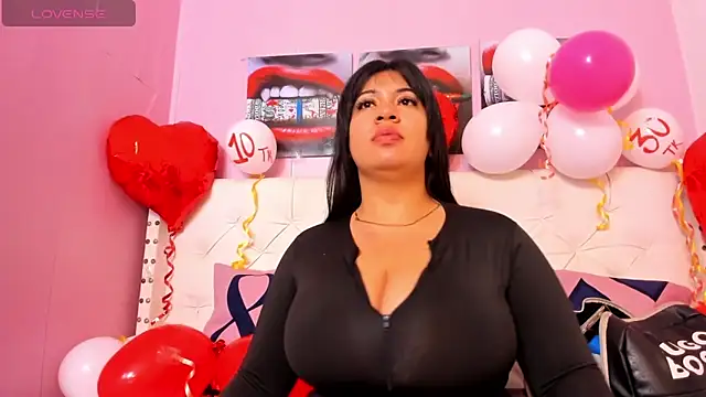 Snapshot of alice__tylor chatting on February 14, 2025, 11:42 am alice tylor online show from February 14, 2025, 11:42 am