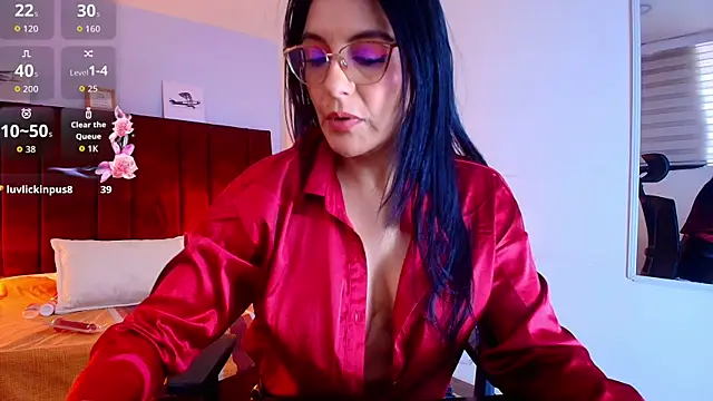 Snapshot of Zuzana21 chatting on September 16, 2025, 1:23 pm Zuzana21 online show from September 16, 2025, 1:23 pm