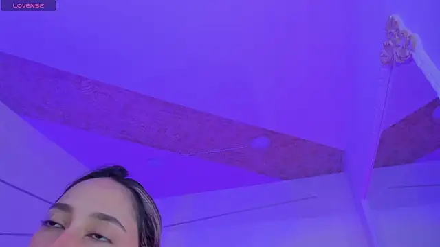 Snapshot of PandoraRider chatting on December 18, 2025, 2:01 pm PandoraRider online show from December 18, 2025, 2:01 pm