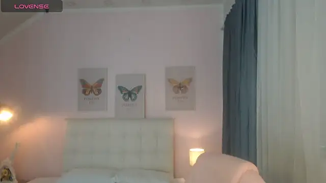 liss black online show from February 11, 2025, 12:37 pm