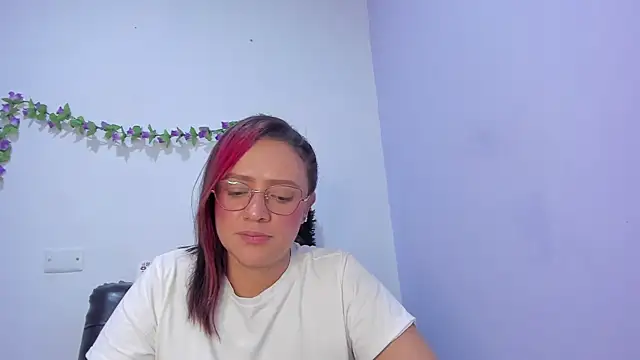 Snapshot of nicollee18 chatting on February 8, 2025, 1:11 pm nicollee18 online show from February 8, 2025, 1:11 pm