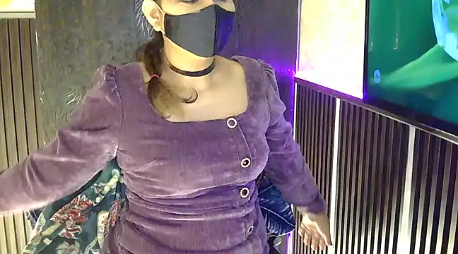 fabdemira online show from January 8, 2025, 11:19 pm