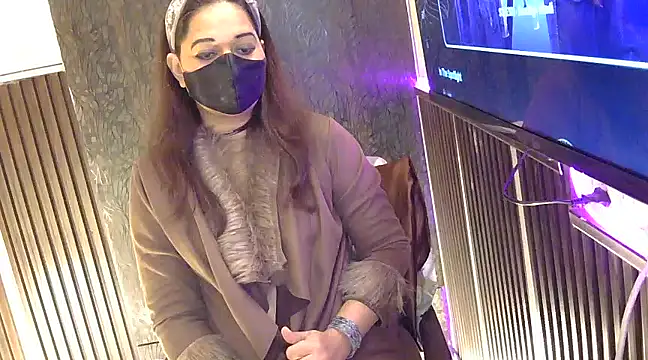 fabdemira online show from January 14, 2025, 7:00 pm