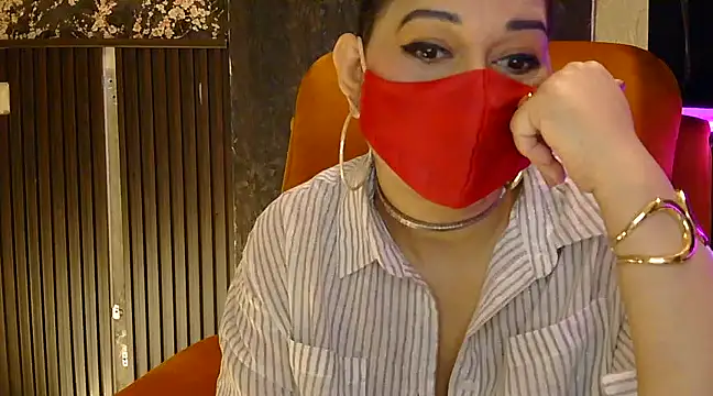 fabdemira online show from February 15, 2025, 10:10 pm