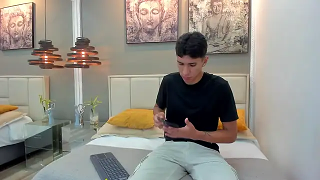 Snapshot of kieran_derek chatting on November 15, 2025, 3:48 am kieran derek online show from November 15, 2025, 3:48 am