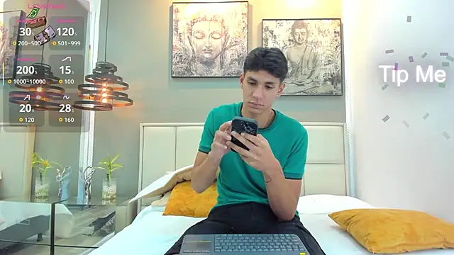 Snapshot of kieran_derek chatting on November 27, 2025, 3:19 am kieran derek online show from November 27, 2025, 3:19 am