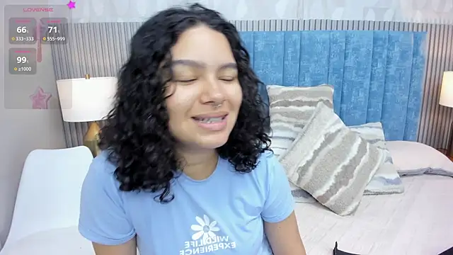 pretty sunlight  online show from October 12, 2025, 1:48 am