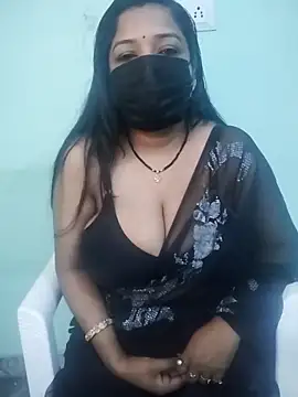 Snapshot of Deepa_09 chatting on November 17, 2025, 3:56 am Deepa 09 online show from November 17, 2025, 3:56 am