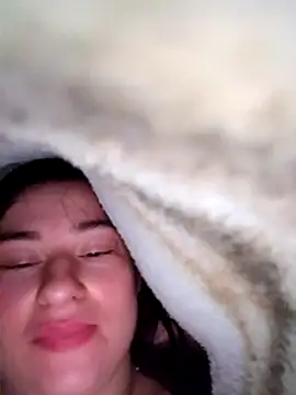 Snapshot of YuliannaFox chatting on February 6, 2025, 10:43 pm YuliannaFox online show from February 6, 2025, 10:43 pm