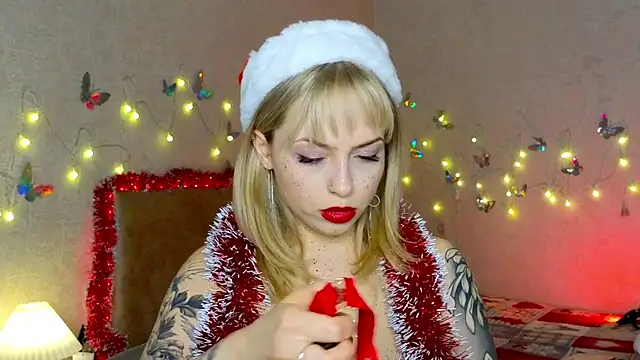 Snapshot of lavenderluxe chatting on December 25, 2024, 1:19 pm lavenderluxe online show from December 25, 2024, 1:19 pm