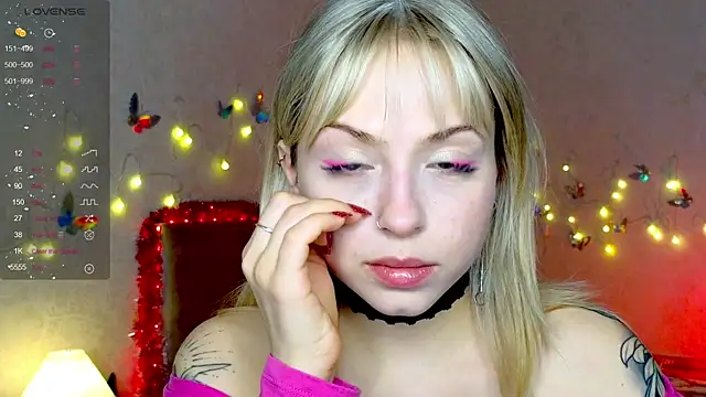 Snapshot of lavenderluxe chatting on December 29, 2024, 8:55 am lavenderluxe online show from December 29, 2024, 8:55 am