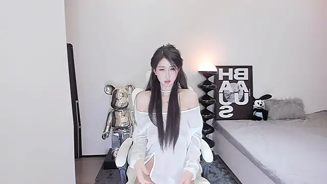 Snapshot of bdbdzs chatting on February 5, 2025, 8:35 pm bdbdzs online show from February 5, 2025, 8:35 pm