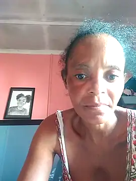Snapshot of sweets_80 chatting on February 12, 2025, 2:43 pm sweets 80 online show from February 12, 2025, 2:43 pm