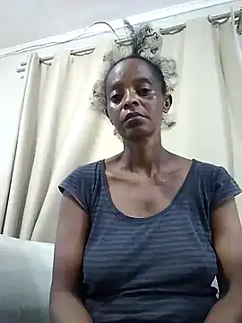 Snapshot of sweets_80 chatting on February 25, 2025, 5:08 am sweets 80 online show from February 25, 2025, 5:08 am