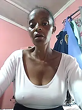 Snapshot of sweets_80 chatting on February 26, 2025, 8:15 am sweets 80 online show from February 26, 2025, 8:15 am