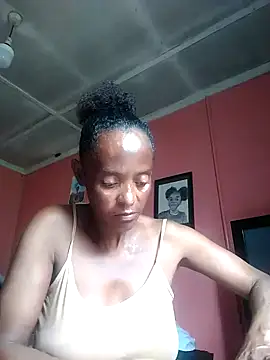 Snapshot of sweets_80 chatting on March 12, 2025, 11:42 am sweets 80 online show from March 12, 2025, 11:42 am