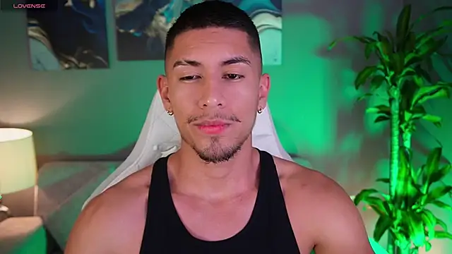 Snapshot of Aaronfox_x chatting on January 15, 2025, 11:51 pm Aaronfox x online show from January 15, 2025, 11:51 pm
