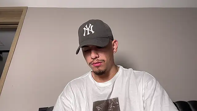 Aaronfox x online show from October 23, 2025, 9:52 am