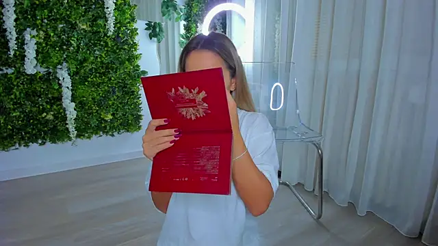 VivienCarter online show from October 25, 2025, 9:20 pm