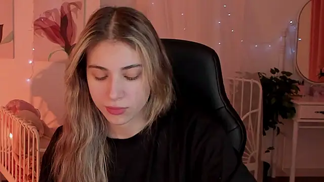 EllieCutes online show from January 19, 2025, 5:26 am